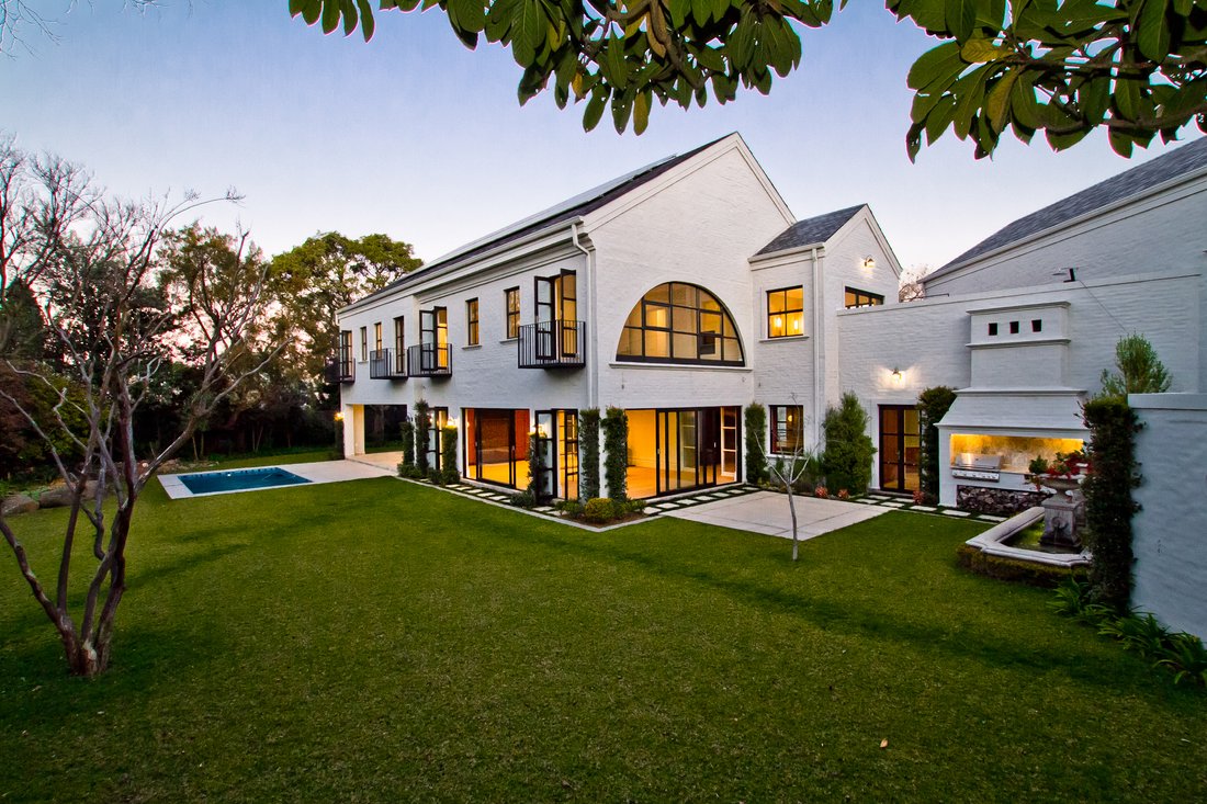 House in Benmore Gardens, Gauteng, South Africa 2 - 17624440