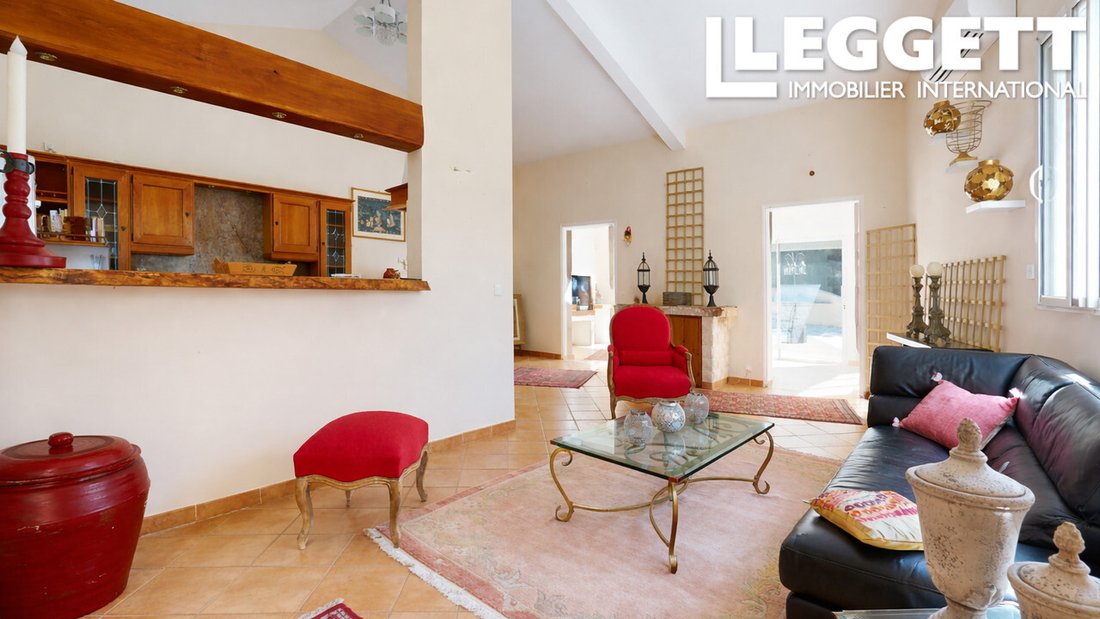 Villa in Saint-Zacharie, Provence-Alpes-Côte d'Azur, France 5 - 17622689