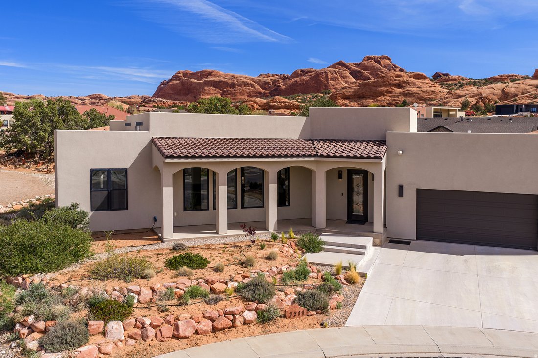 House in Moab, Utah, United States 2 - 17601878
