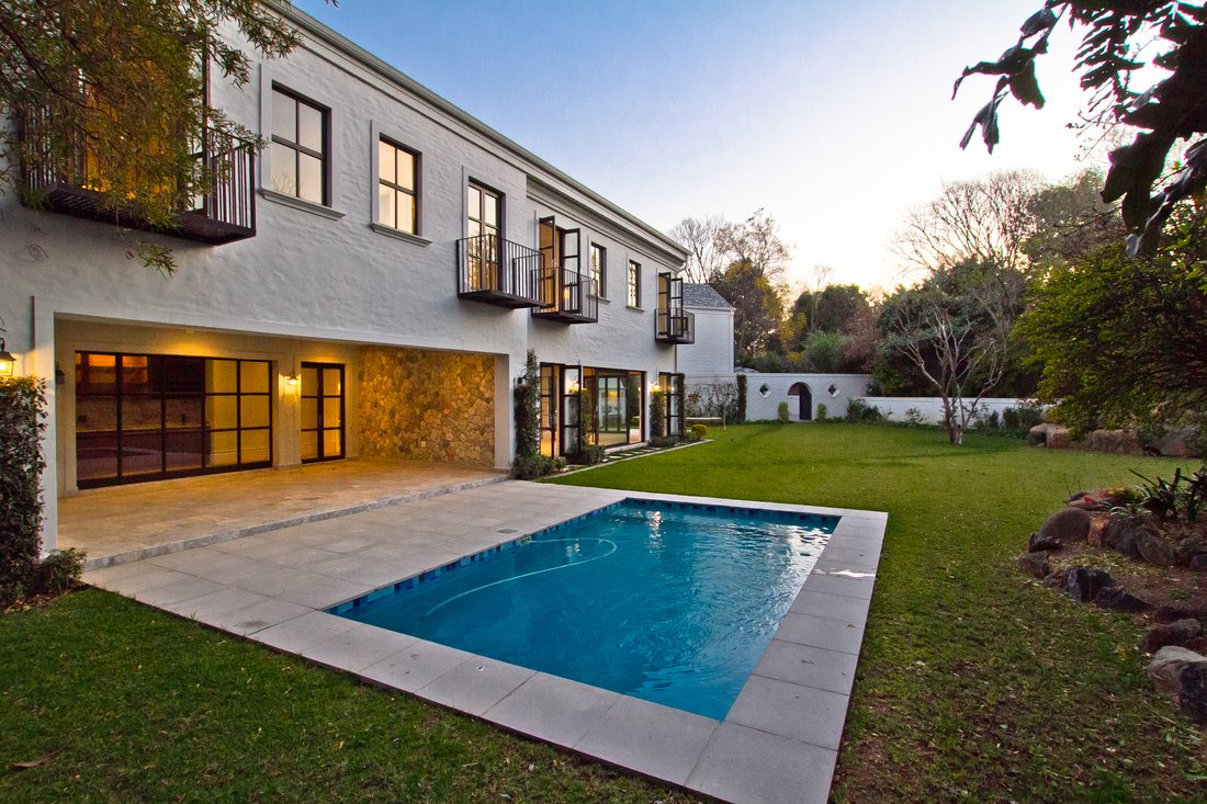 House in Benmore Gardens, Gauteng, South Africa 3 - 17624440