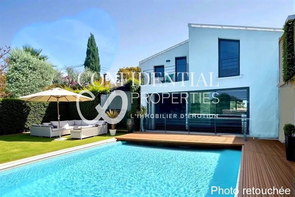 Villa in Sanary-sur-Mer, Provence-Alpes-Côte d'Azur, France 3 - 15946513