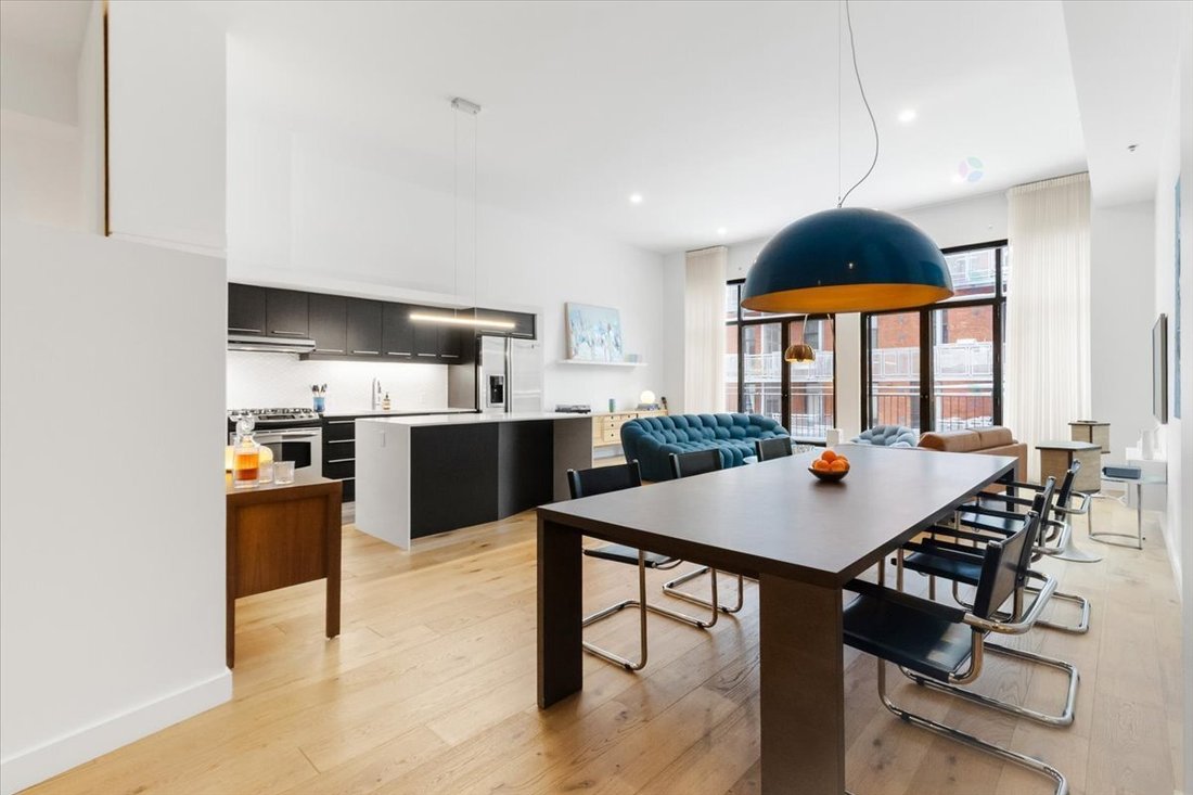 Condo in Montréal, Quebec, Canada 1 - 17622683