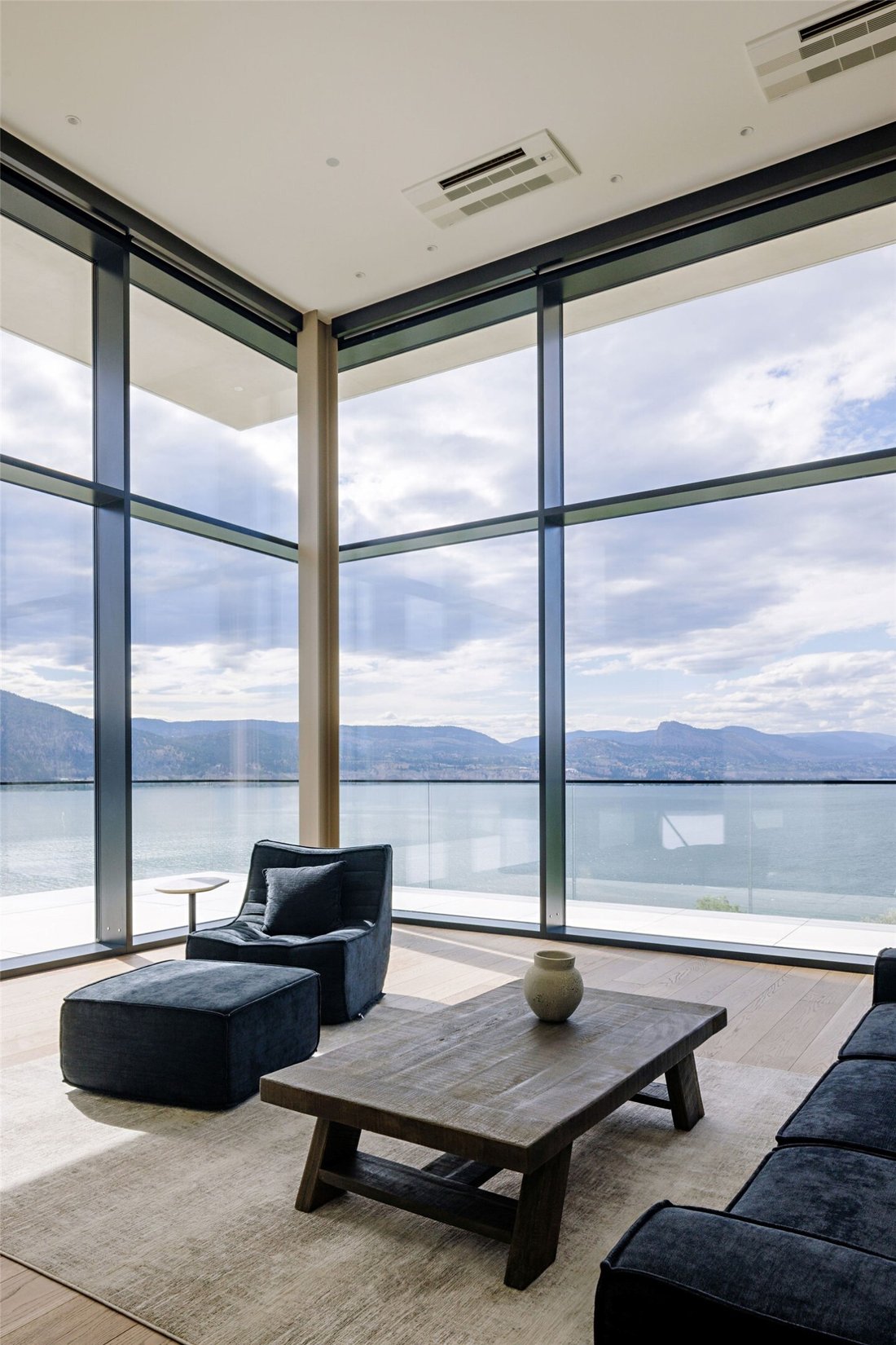 House in Penticton, British Columbia, Canada 5 - 17622627