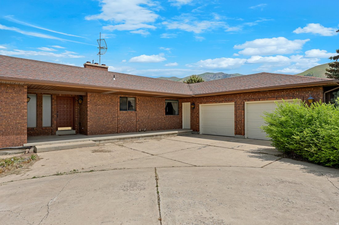 House in Hyrum, Utah, United States 4 - 17621162