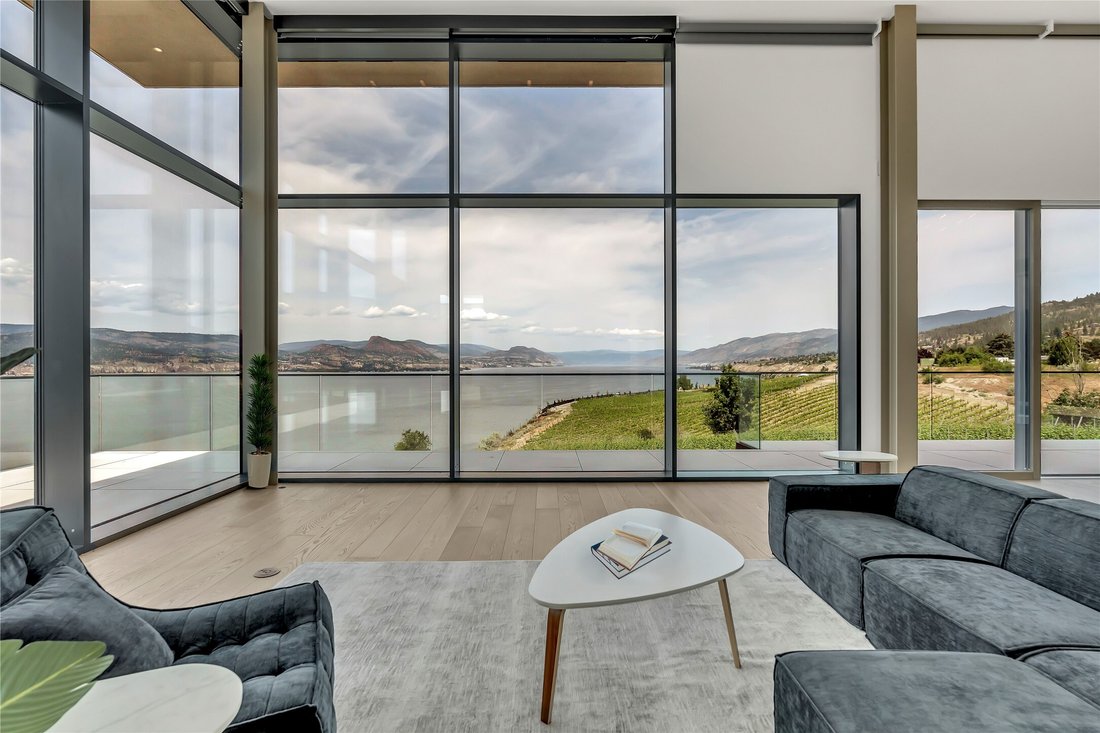 House in Penticton, British Columbia, Canada 4 - 17622627
