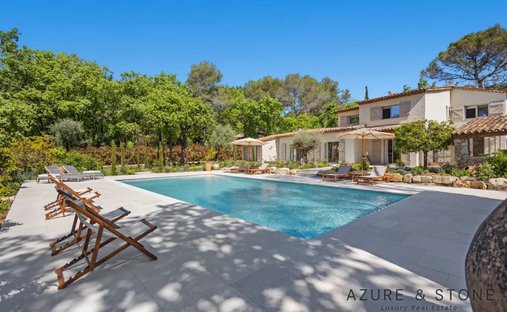 Villa in Nord, Roquefort-les-Pins, France 1