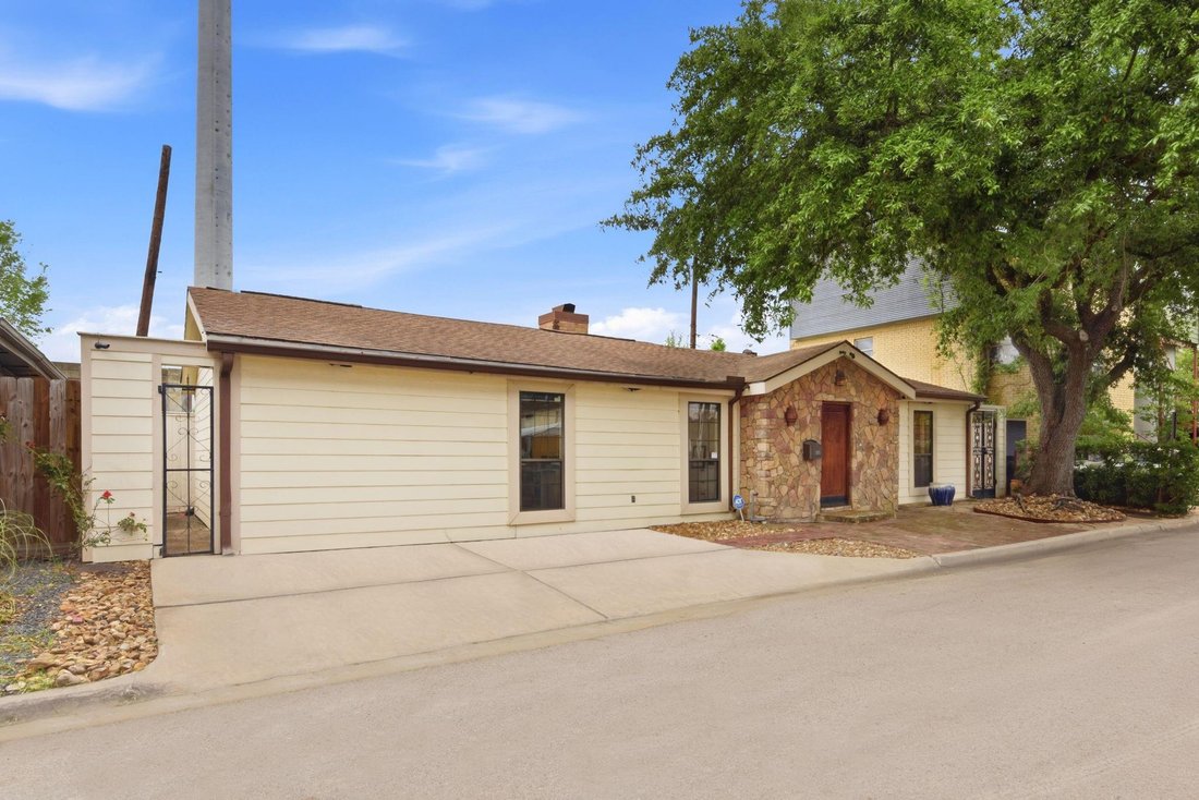 House in Houston, Texas, United States 2 - 17621937