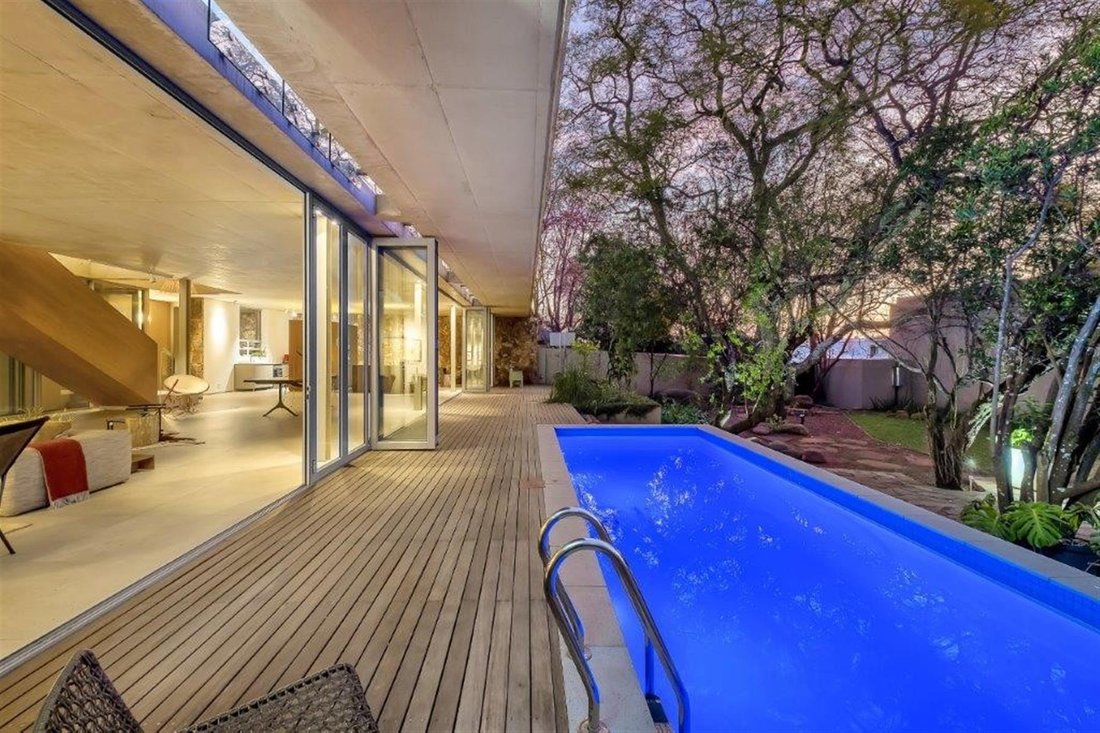 House in Parkview, Forest Town, Gauteng 5 - 17622759
