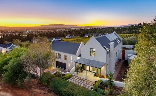 Villa in Wellington, Western Cape, South Africa 1