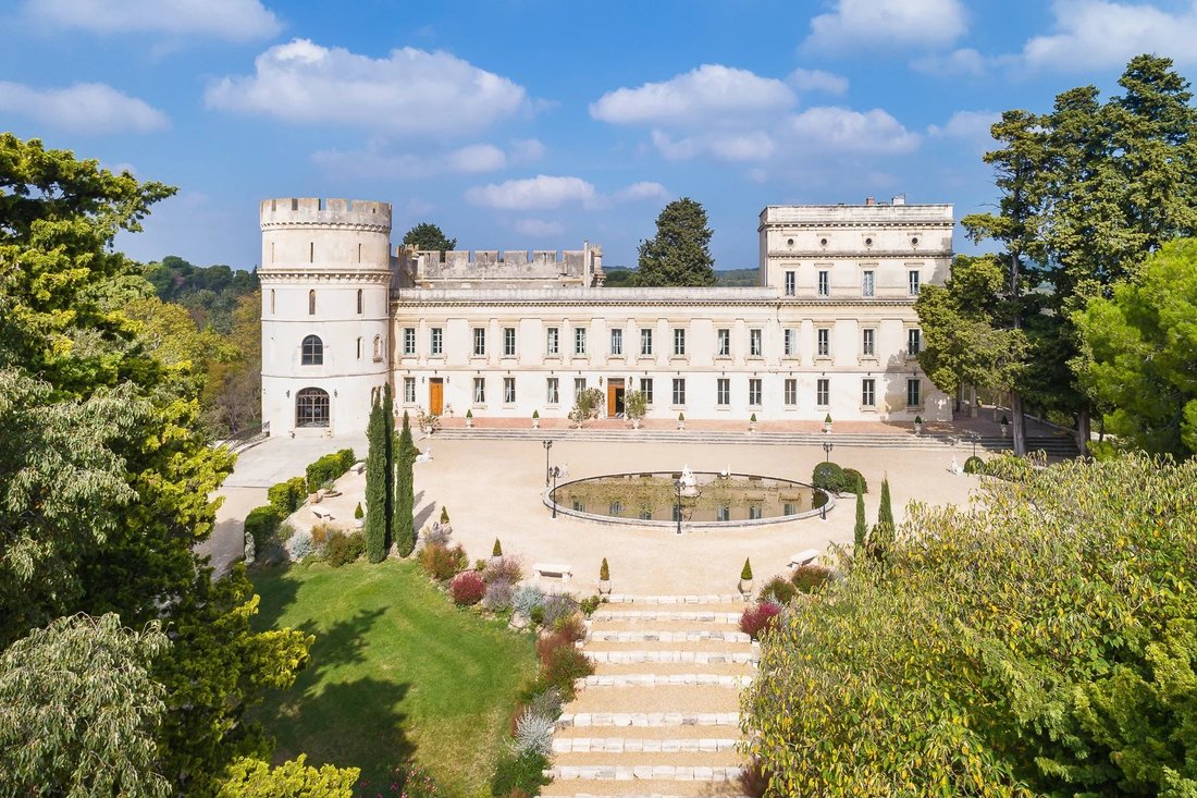 Estate in Arles, Provence-Alpes-Côte d'Azur, France 2 - 17623246