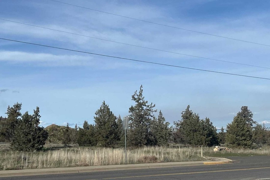 Land in Madras, Oregon, United States 2 - 17624027