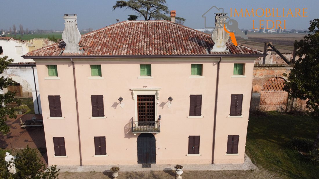 Villa in Center, Verona, Veneto 2 - 17622942