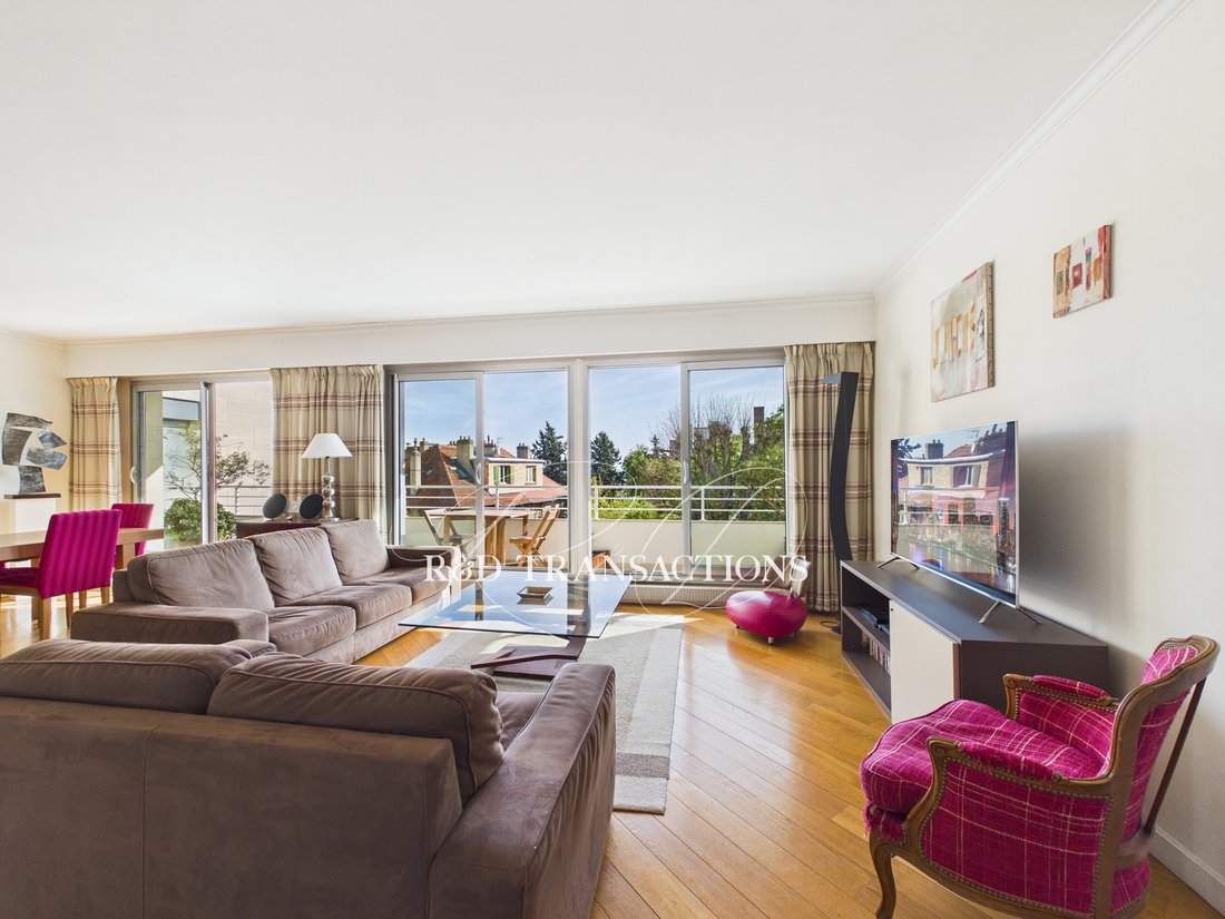 Apartment in Saint-Cloud, Ile-de-France, France 4 - 17622433