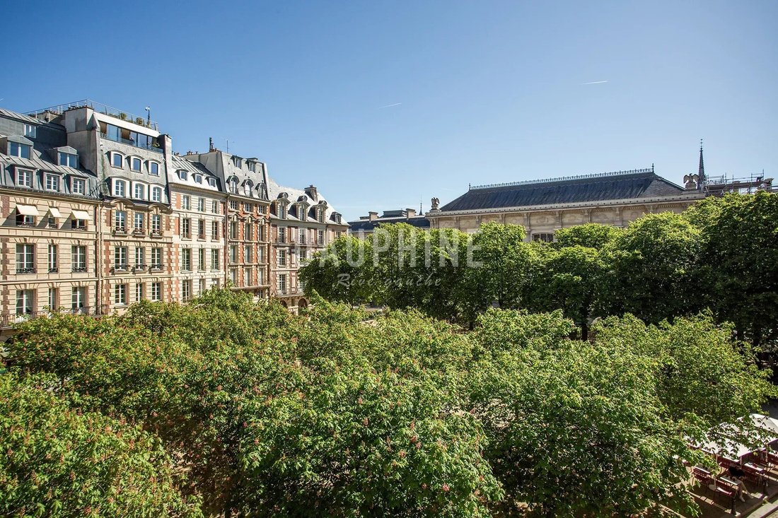 Apartment in Paris 1er Arrondissement, Paris, France 4 - 17619931