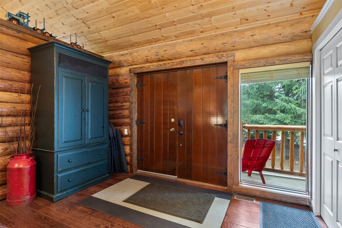House in Anglemont, British Columbia, Canada 5 - 17622641