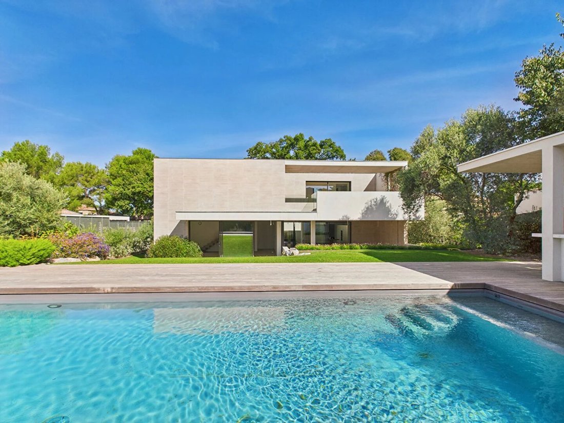 Villa in Saint-Rémy-de-Provence, Provence-Alpes-Côte d'Azur, France 1 - 16096816