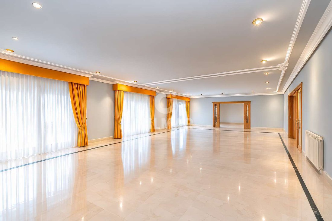 Villa in Somosaguas, Pozuelo de Alarcon, Comunidad de Madrid 5 - 17622498