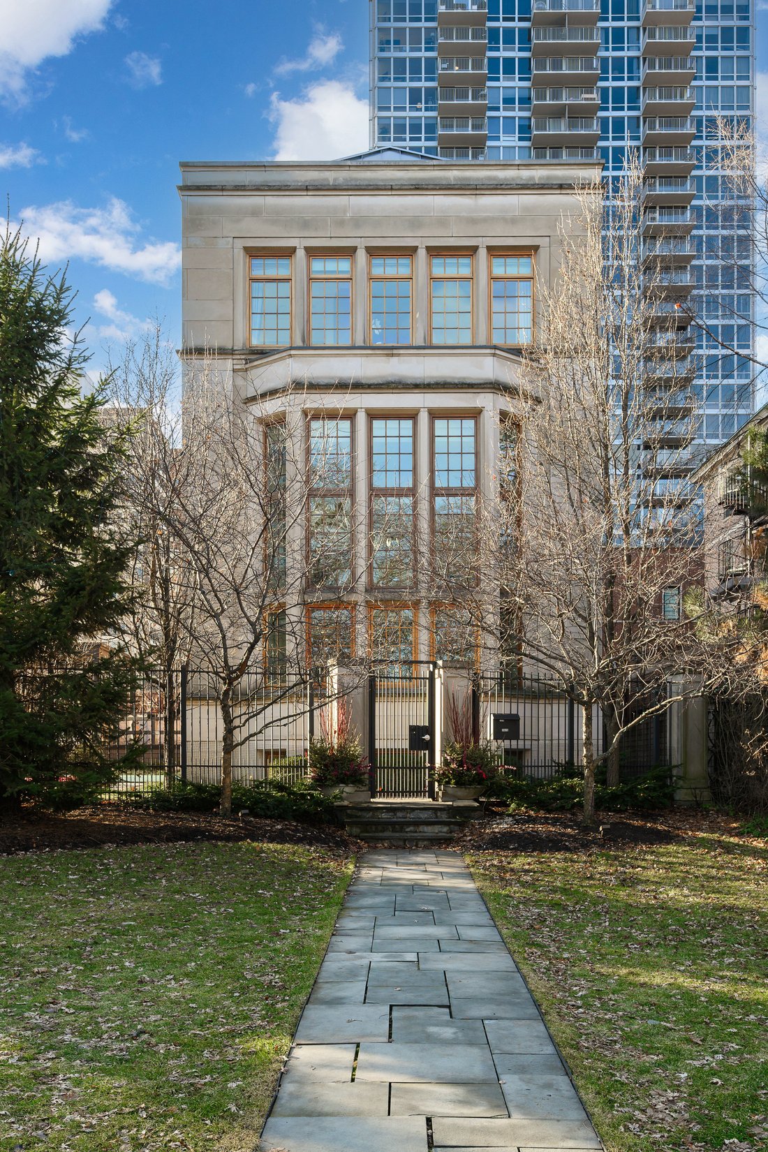 House in Chicago, Illinois, United States 2 - 17620212