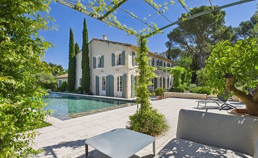 House in Saint-Rémy-de-Provence, Provence-Alpes-Côte d'Azur, France 1