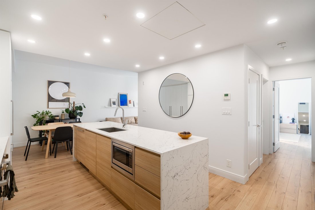 Condo in Port Moody, British Columbia, Canada 4 - 17622653
