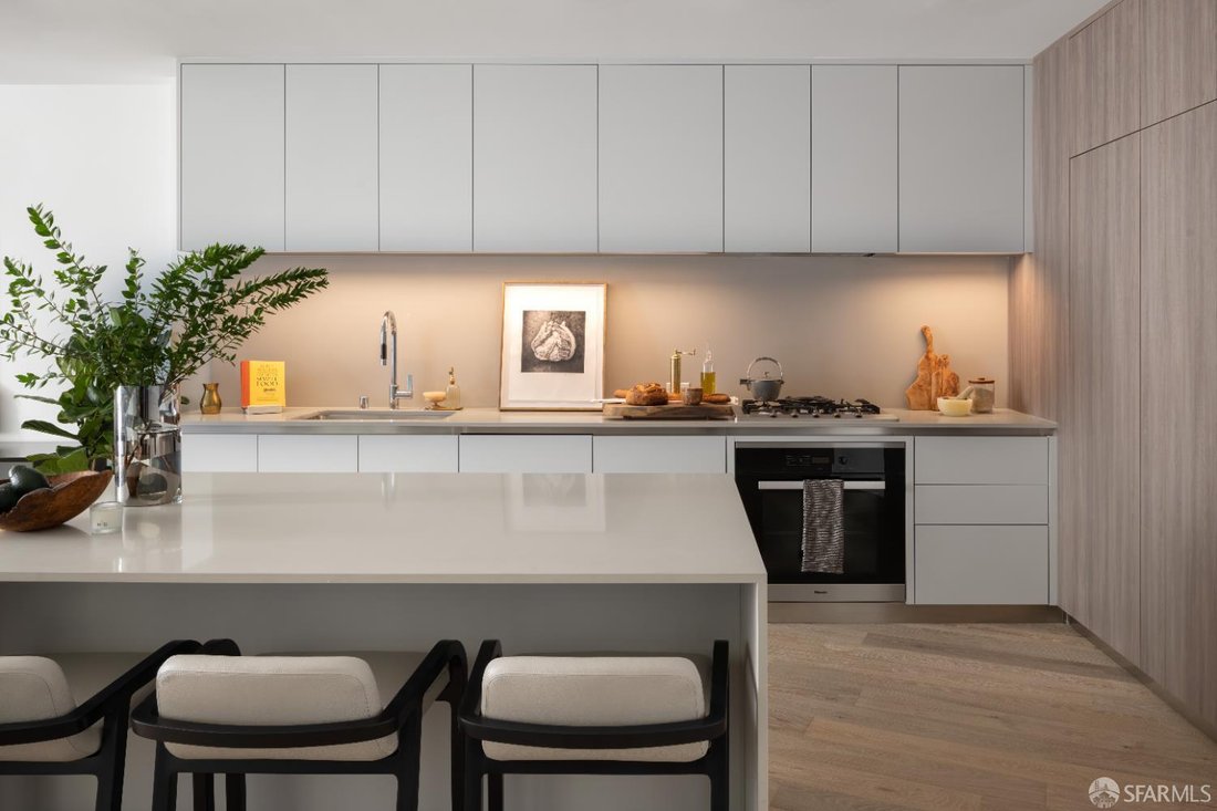Condo in San Francisco, California, United States 5 - 17621410
