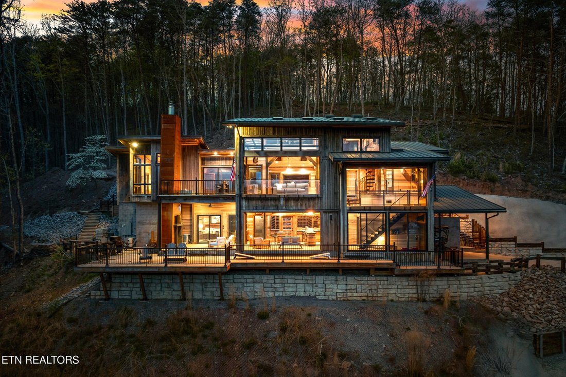 House in Madisonville, Tennessee, United States 1 - 17621511