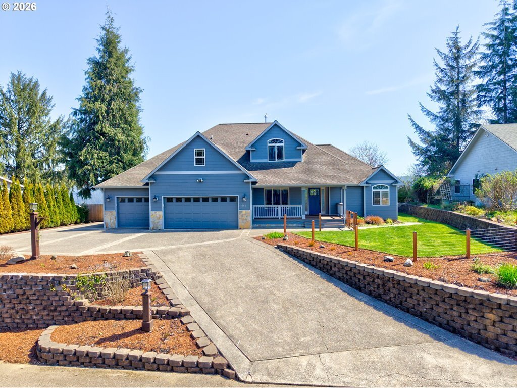 House in Coos Bay, Oregon, United States 1 - 17621133