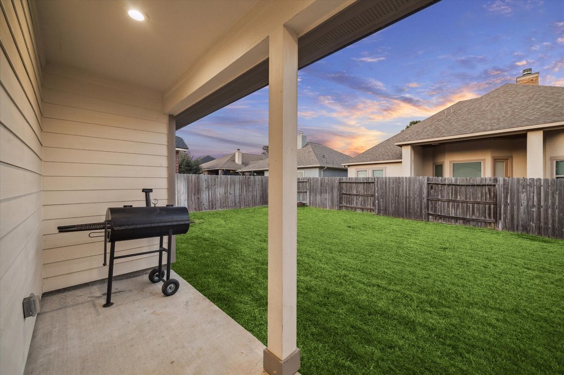 House in Montgomery, Texas, United States 2 - 17100681