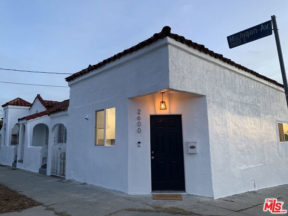Los Angeles, California, United States 3 - 17621067