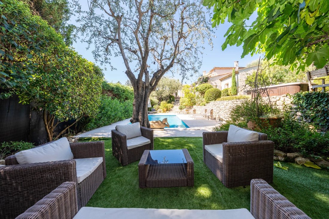 Villa in Mougins, Provence-Alpes-Côte d'Azur, France 2 - 17622487