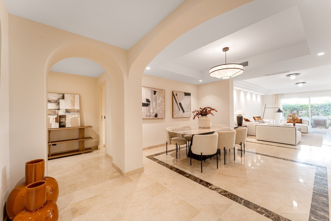 Apartment in Marbella, Andalusia, Spain 5 - 17619943