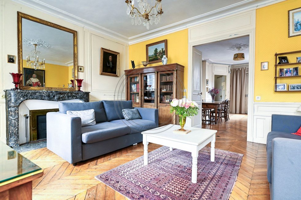Apartment in Domaine National du Château, Versailles, France 2 - 17622356