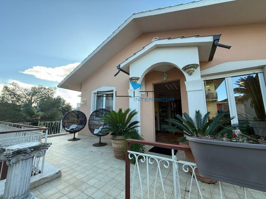Villa in Saint Philomena, Montesilvano, Abruzzo 1 - 17623519