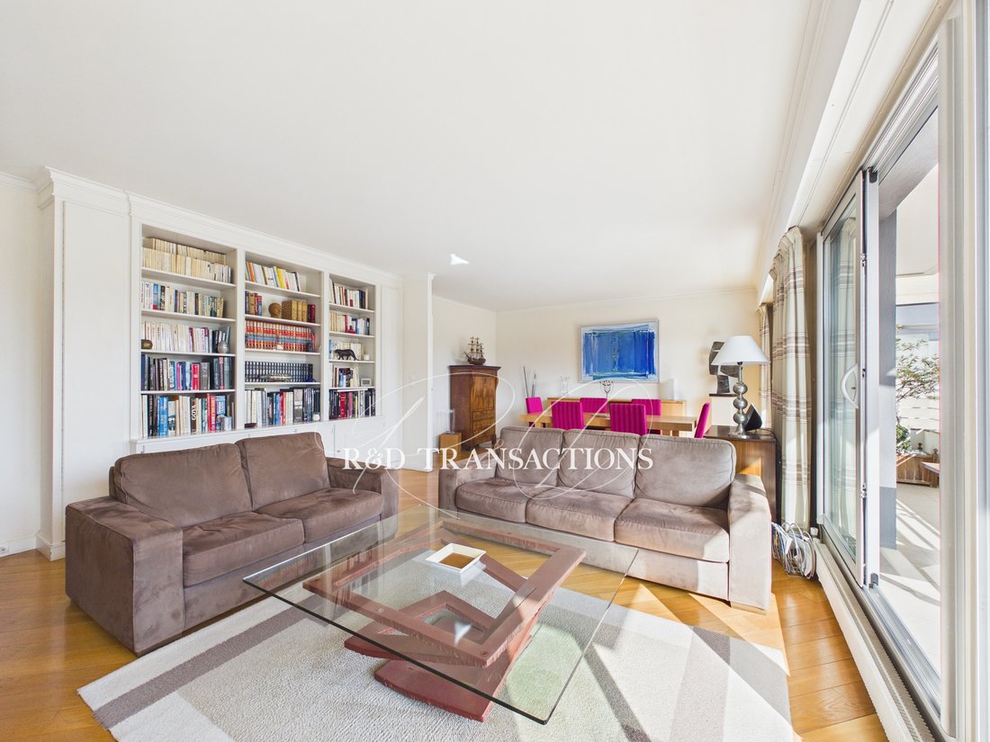 Apartment in Saint-Cloud, Ile-de-France, France 2 - 17622433