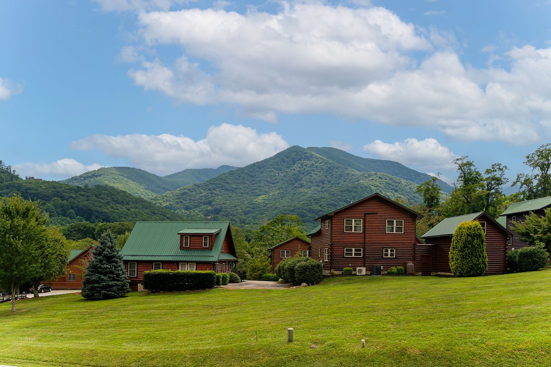 House in Maggie Valley, North Carolina, United States 2 - 17623440