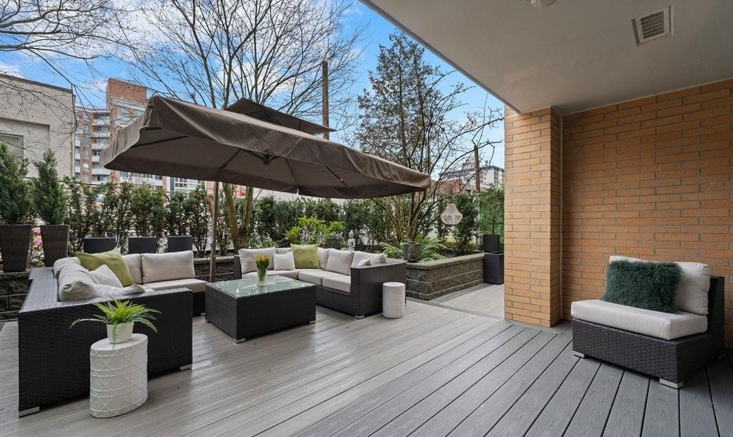 Loft Style Home With Private Terrace! In Vancouver, British Columbia ...