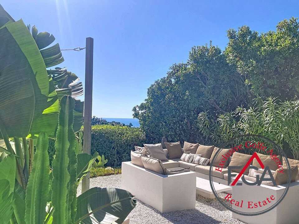Villa in La Croix-Valmer, Provence-Alpes-Côte d'Azur, France 4 - 17624504