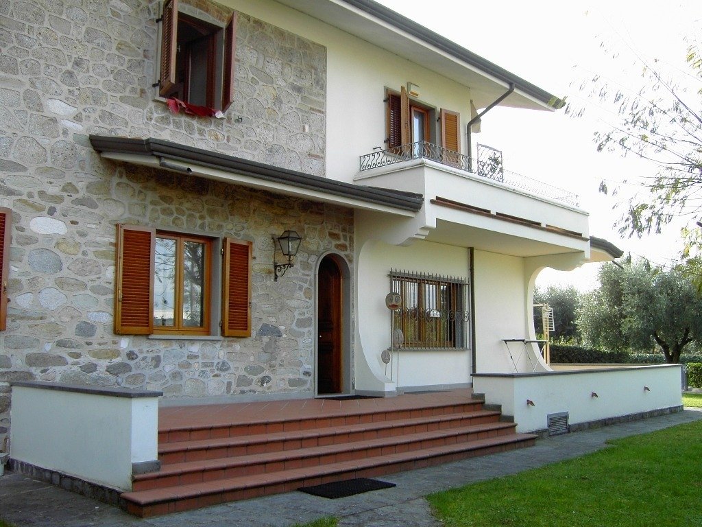 Apartment in Center, Massa, Italy 3 - 17620775