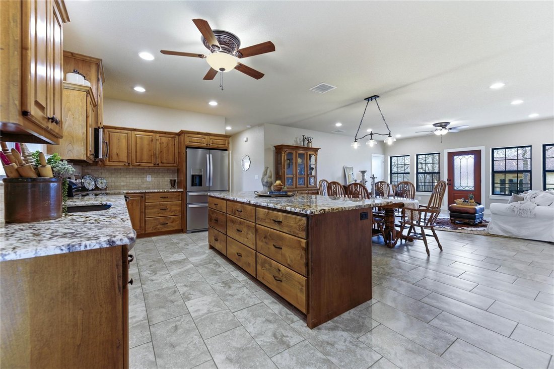 House in La Vernia, Texas, United States 5 - 17621311