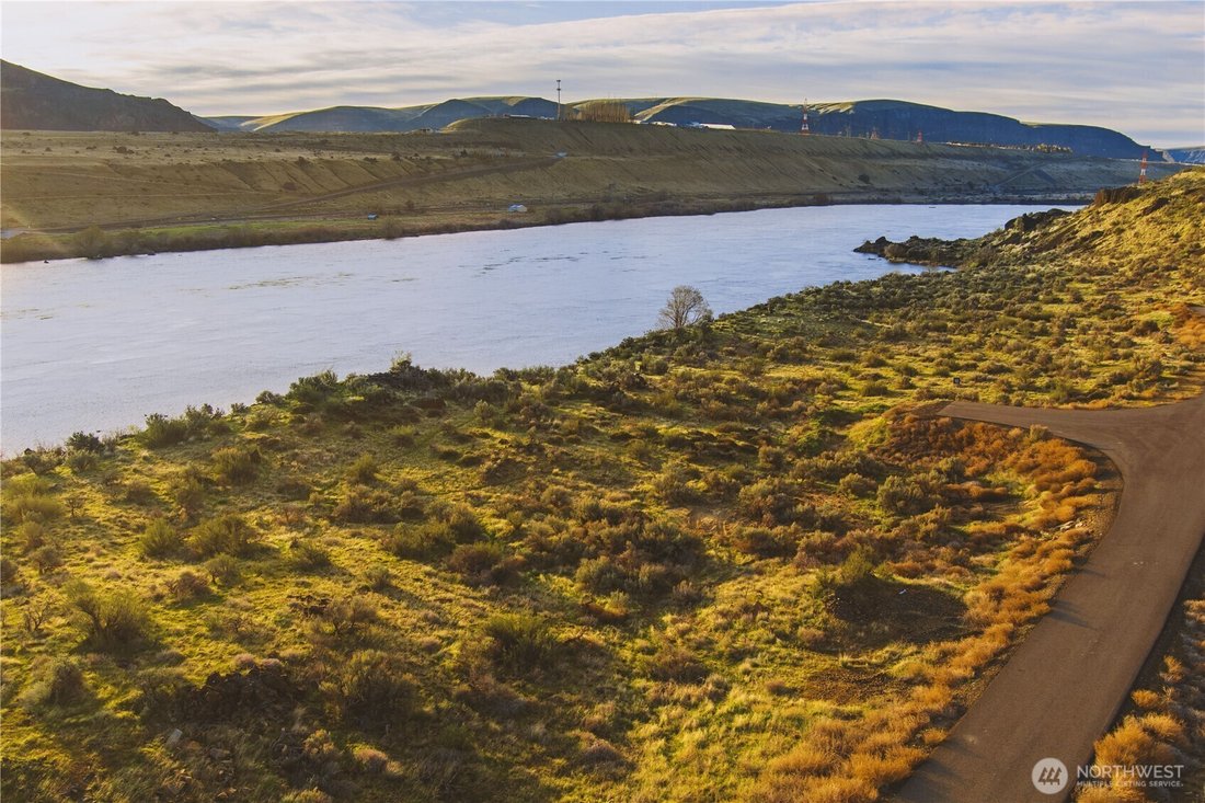 Land in Malaga, Washington, United States 2 - 17552881