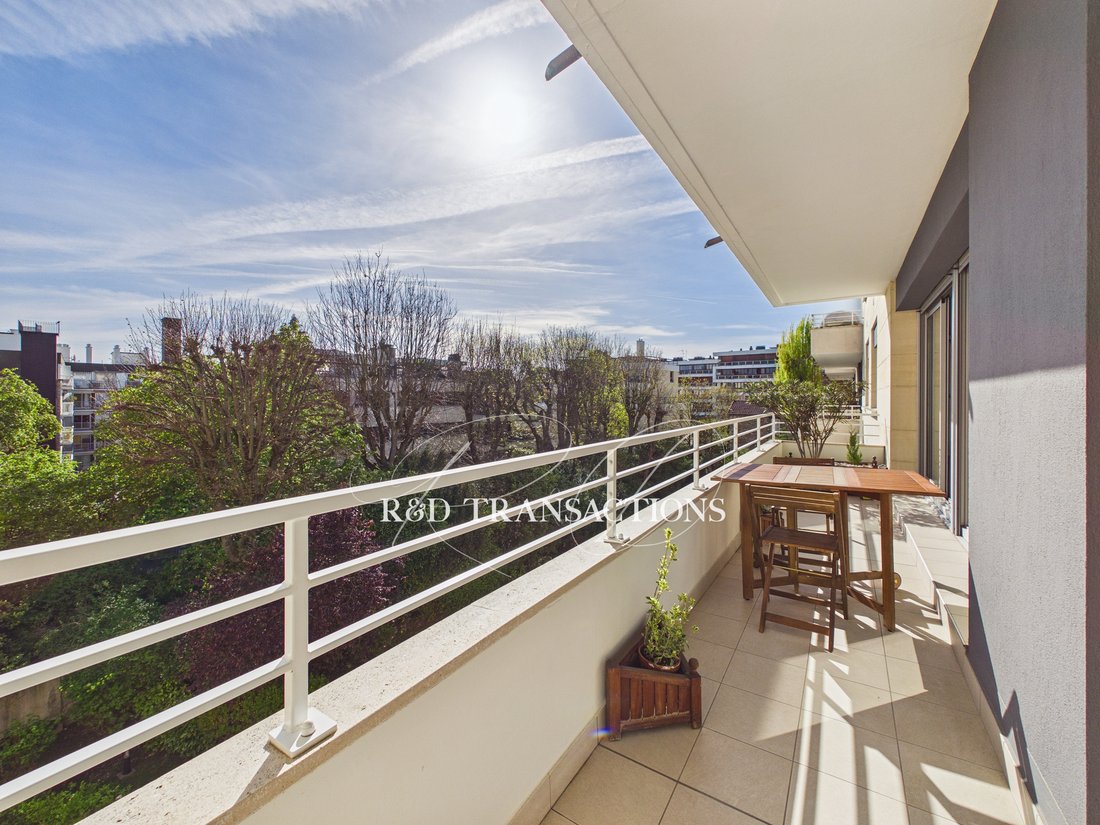 Apartment in Saint-Cloud, Ile-de-France, France 5 - 17622433