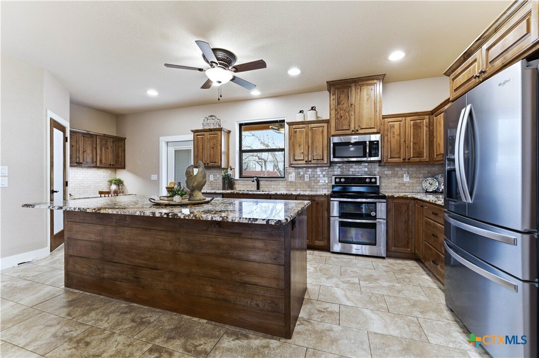 House in La Vernia, Texas, United States 3 - 17620915