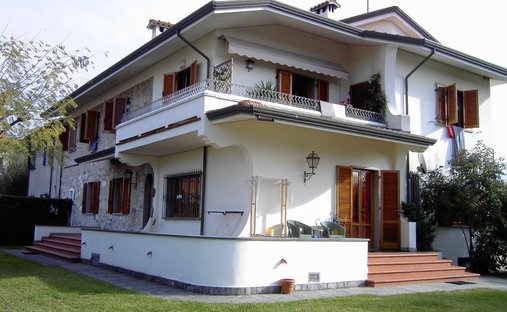 Wohnung in Zentrum, Massa, Italien 1