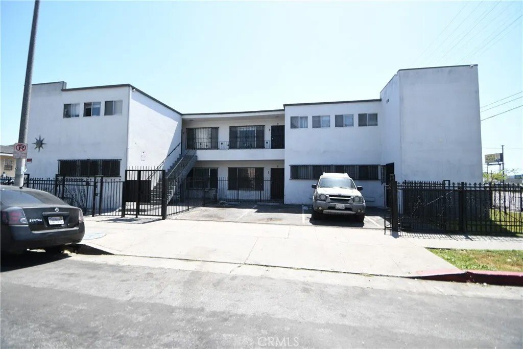 Los Angeles, California, United States 1 - 17621629