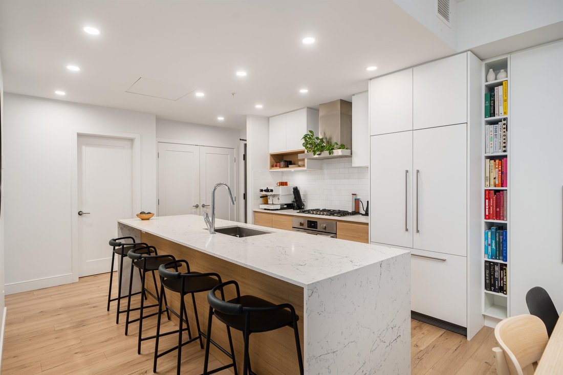 Condo in Port Moody, British Columbia, Canada 5 - 17622653