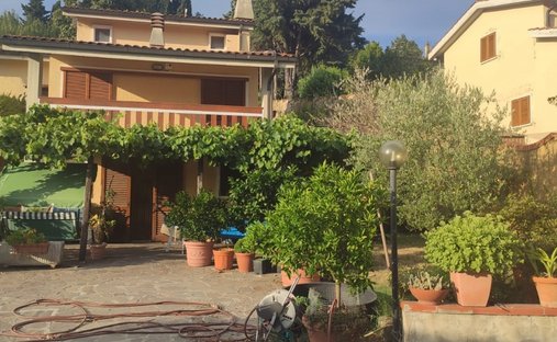 Villa in Pontassieve, Tuscany, Italy 1
