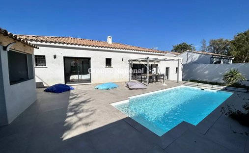 Villa in Le Vallon-La Croix Blanche-Basses Viougues-Coustelade, Salon-de-Provence, France 1