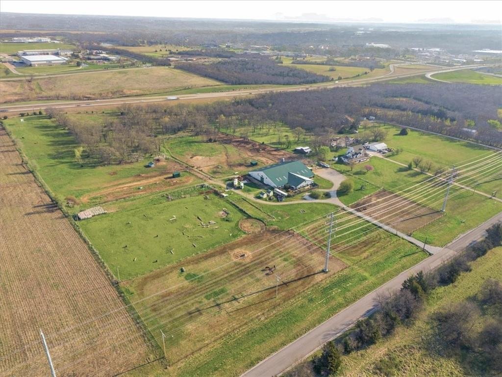 Farm Ranch in De Soto, Kansas, United States 3 - 17460121