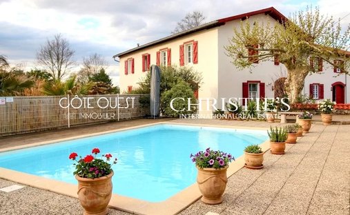 House in Montardon, Nouvelle-Aquitaine, France 1