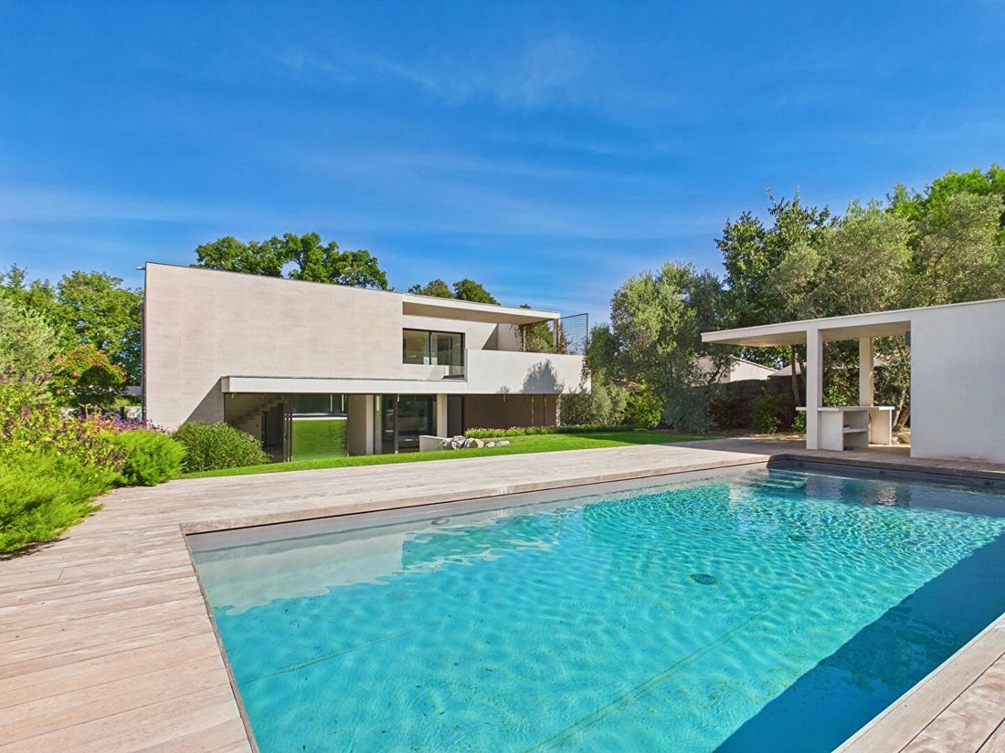 Villa in Saint-Rémy-de-Provence, Provence-Alpes-Côte d'Azur, France 2 - 16096816